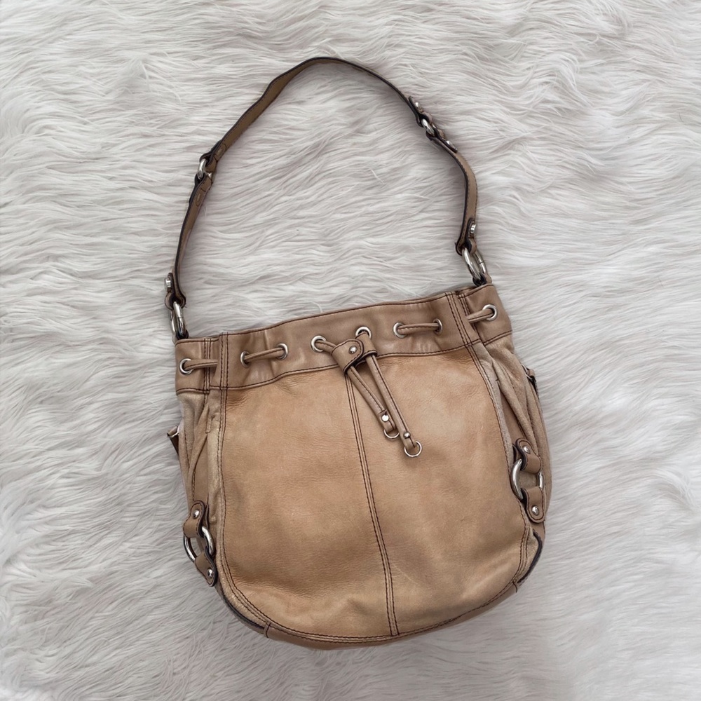 Elegant Tan Leather Shoulder Bag